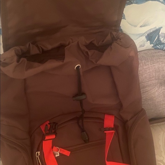 High Sierra back pack - Picture 2 of 6